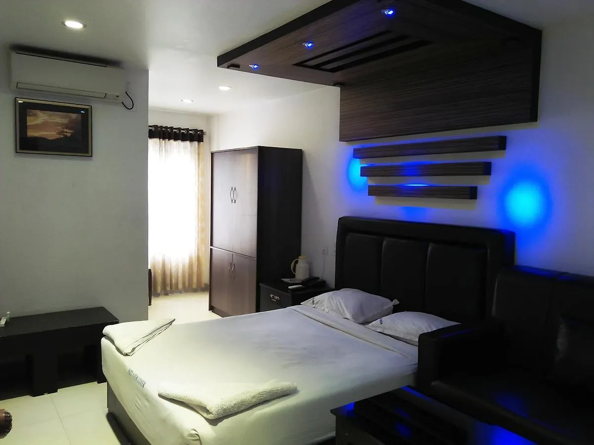 Hill View Tower Hotel Mannarakkat