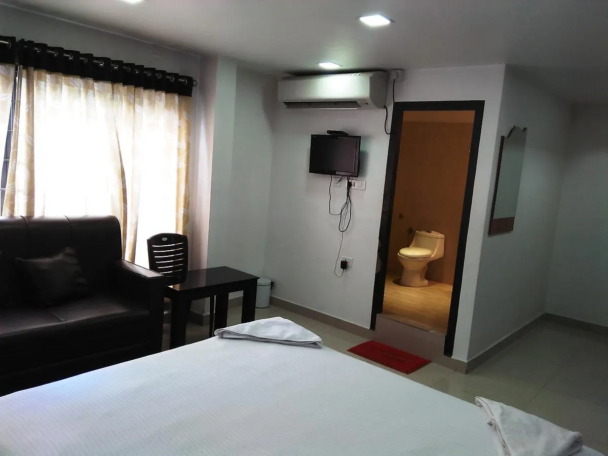 Hill View Tower Hotel Mannarakkat India