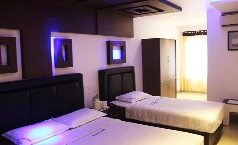 Hill View Tower Hotel Mannarakkat